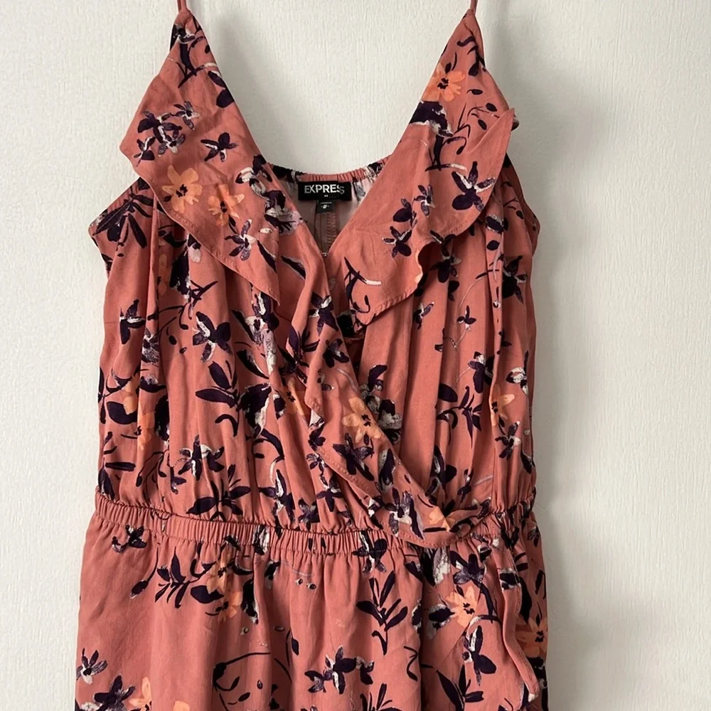 Express Ruffle Dress - Picture 3 of 4